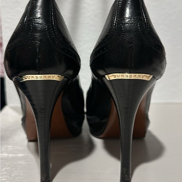 Burberry heels - Picture 5 of 5
